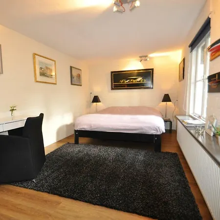 Guesthouse Warmond Bed & Breakfast